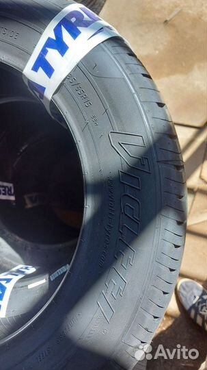 Viatti Strada Asimmetrico V-130 185/65 R15 88H