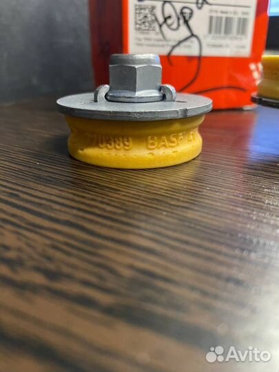 Опора заднего амортизатора TRW JSB554