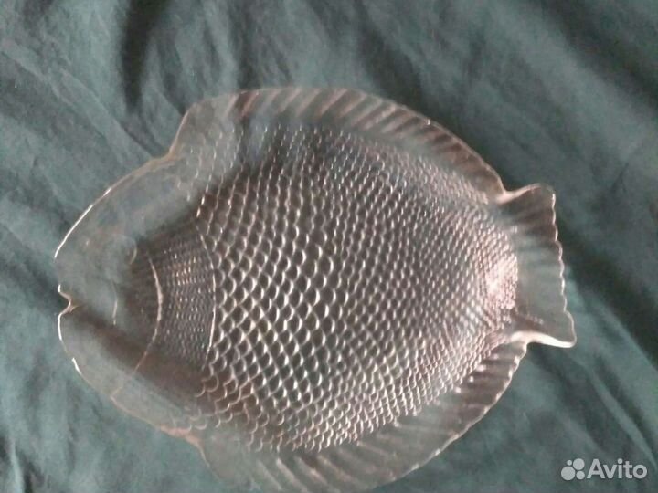 Большое сервировочное блюдо в форме рыбки, 26 см