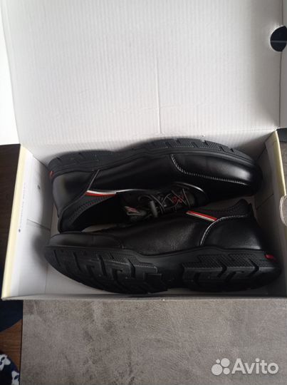 Кроссовки подростковые 39