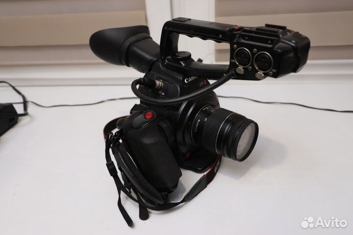 Комплект Canon EOS C100 Mark II