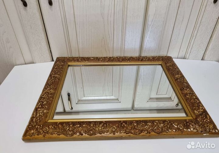 Зеркало в багетной раме