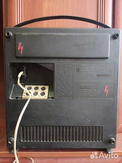 Катушечный магнитофон. Нота -203-1-Стерео