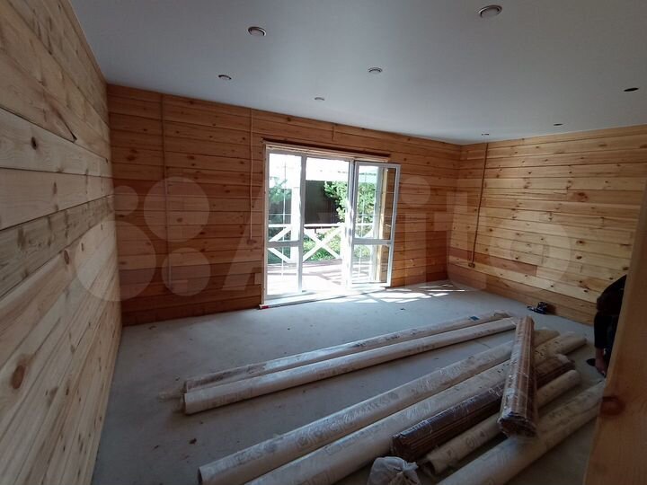 Дом 180 м² на участке 5,7 сот.