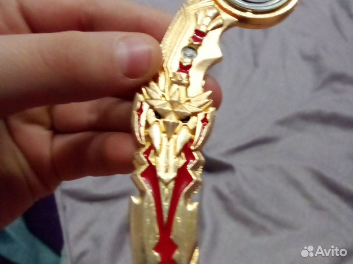 Не настоящий нож длина 13 см ширина два основны2см