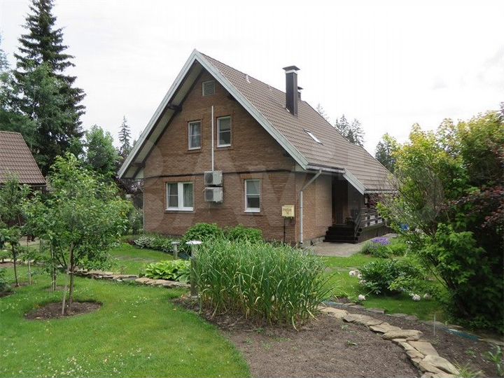 Дом 147,7 м² на участке 13 сот.