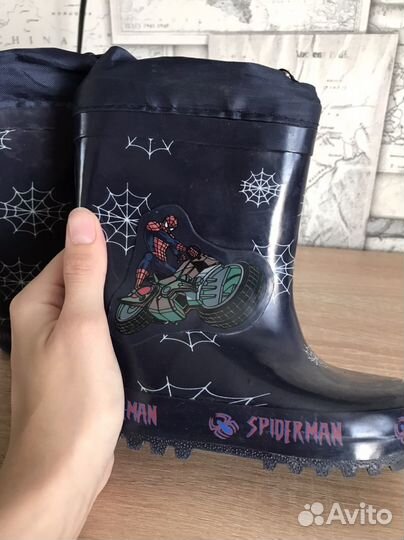 Резиновые сапожки
