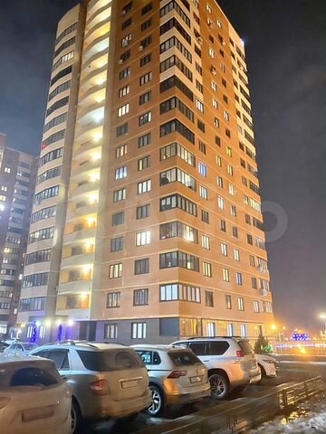 2-к. квартира, 60 м², 5/17 эт.