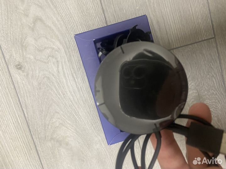 Беспроводная зарядка на авто