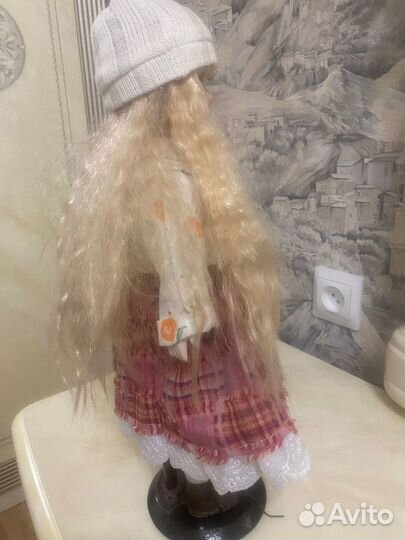 Кукла фарфоровая большая