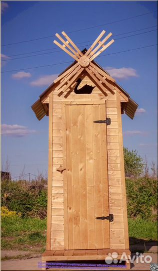 Дачный туалет деревянный