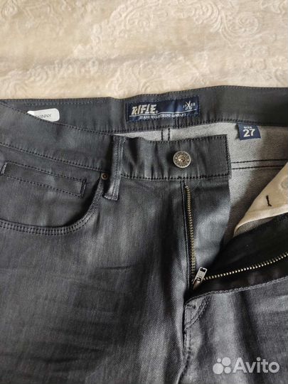 Джинсы новые