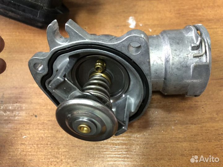 Термостат Mercedes C292 GLE W166 M642