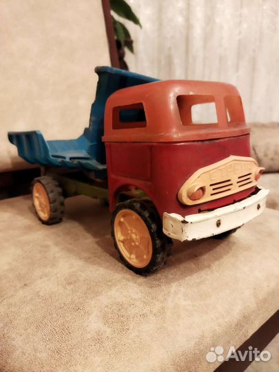 Игрушки СССР металлические машины