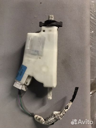 Замок защелка лючка бензобака Infiniti G