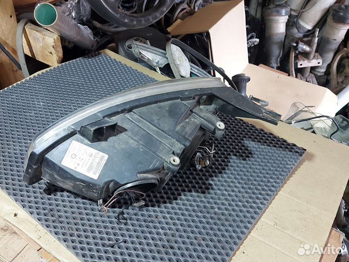 Фара передняя правая LADA Калина дефект