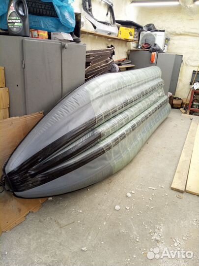 Лодка с мотором