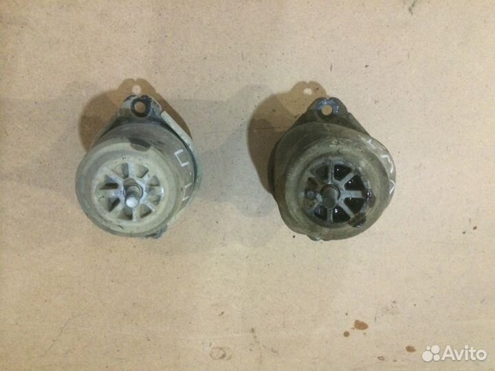 Подушки и кронштейны двигателя Volkswagen Touareg