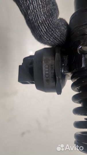 Форсунка топливная Volkswagen Touareg, 2005