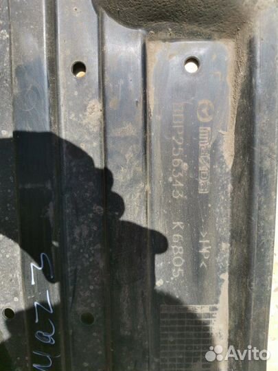 Защита днища кузова правая Mazda 3 BL 1.6 Z6 2011