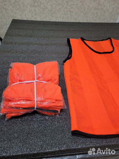 Манишки футбольные