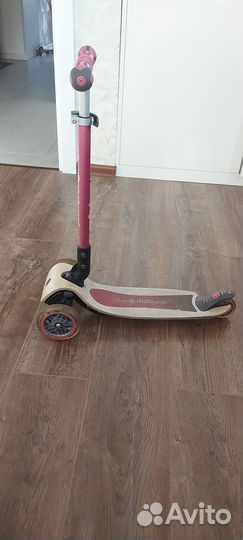 Детский трехколесный самокат Globber