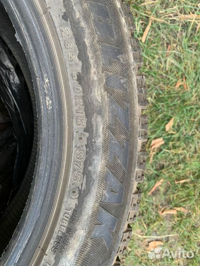 Bridgestone Blizzak DM-Z2 235/50 R18 97S