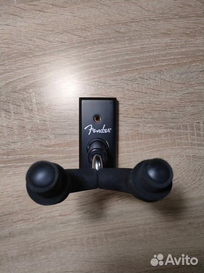 Настенный держатель для гитары fender Wall Hanger