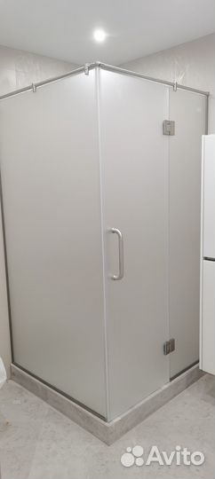 Стеклянные душевые