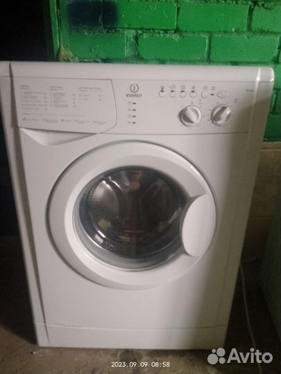 Стиральная машина indesit 5кг