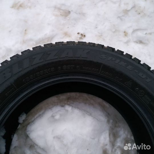 Bridgestone Blizzak Spike-01 185/65 R15 88T