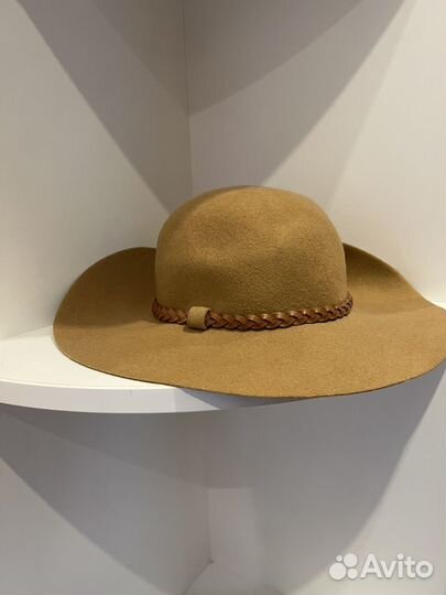 Шляпа шерстяная Massimo Dutti