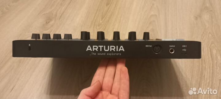 Midi-клавиатура Arturia MiniLab 3 Deep Black