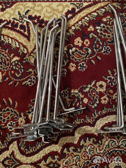 Металлические крючки для экономпанели