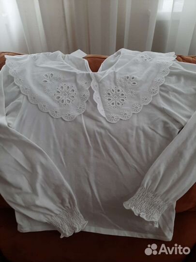 Блузка белая