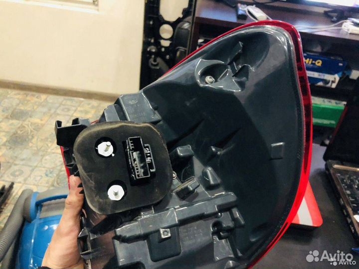 Фонарь задний левый