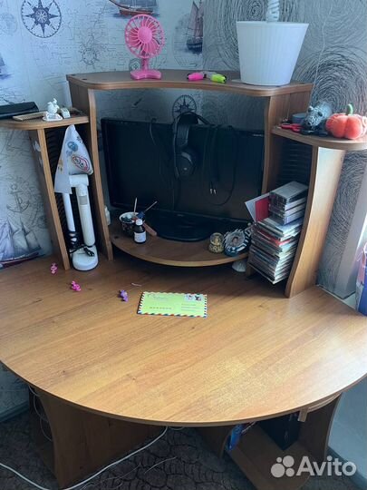 Компьютерный стол