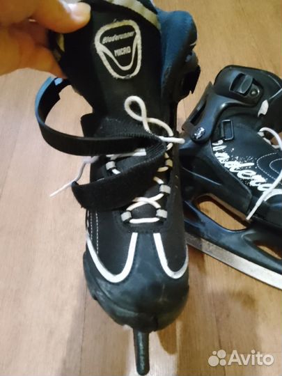 Коньки ледовые