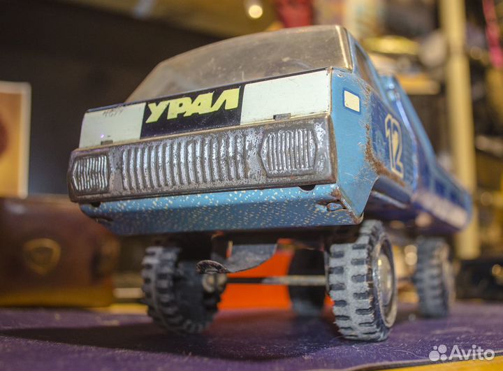 Грузовик Урал СССР игрушка самосвал