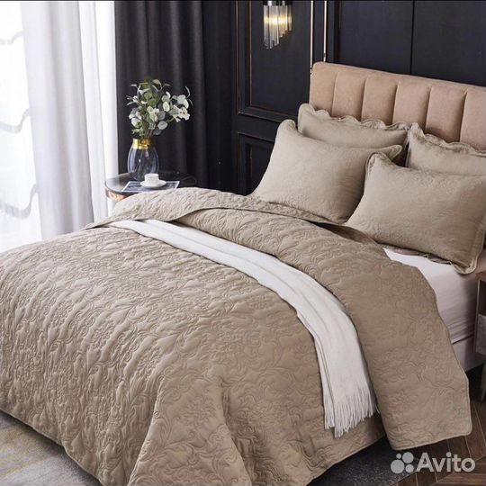 Покрывало с наволочками