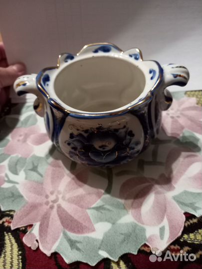 Гжель вазочка, роспись золотом