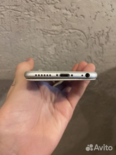 Телефон iPhone 6 серебро