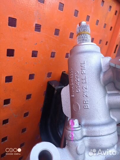 Рулевая рейка Mercedes Benz 212