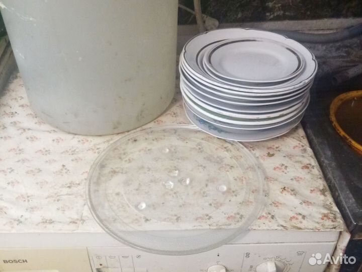 Тарелки,чашки,стаканы,вилки,ложки,рюмки,чайники И