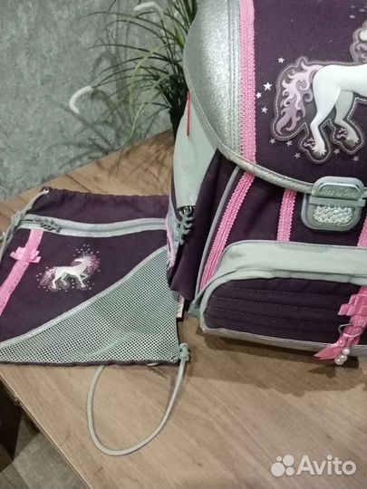 Рюкзак школьный