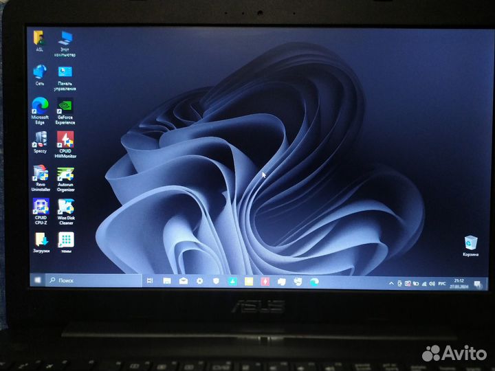 Ноутбук asus x556u