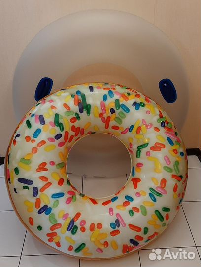 Надувной круг матрас жилет нарукавники тапочки