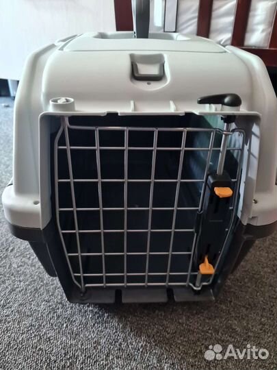 Переноска для кошек и собак