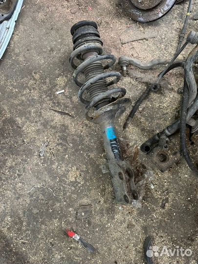 Амортизатор передний левый Mercedes Vito W639 2007