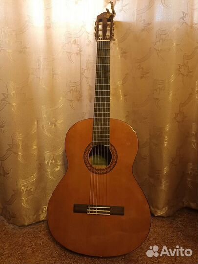 Классическая гитара yamaha c40